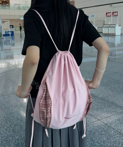 SEQUENZ(シークエンズ)の「※WEB限定 / 2WAY仕様 /チェックジップナップサック /sqnz zip knapsack(バックパック/リュック・レディース・ブラック/ライトグレー/ライトピンク・FREE)」の13枚目の写真