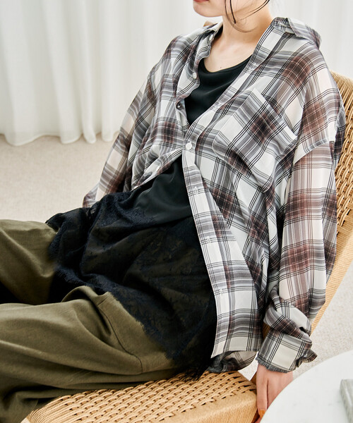 FREAK'S STORE(フリークスストア)の「異素材ドッキング タンクトップ/レースレイヤードタンクトップ(Tシャツ/カットソー・レディース・オフホワイト/チャコール/ナチュラル/ブラック・フリ-)」の5枚目の写真