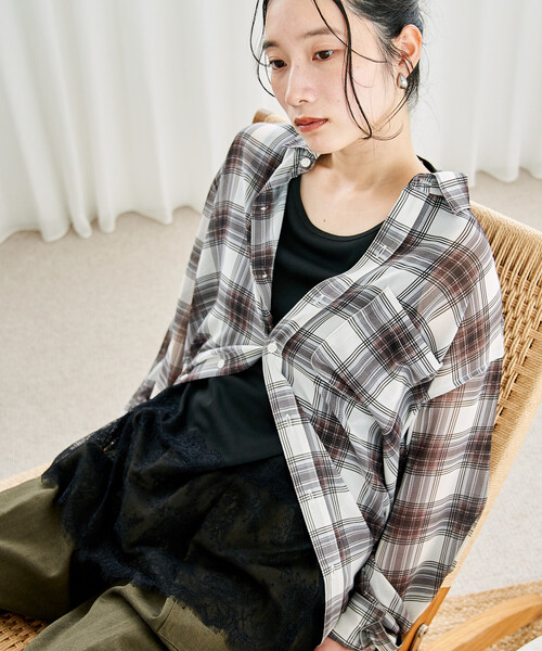 FREAK'S STORE(フリークスストア)の「異素材ドッキング タンクトップ/レースレイヤードタンクトップ(Tシャツ/カットソー・レディース・オフホワイト/チャコール/ナチュラル/ブラック・フリ-)」の6枚目の写真