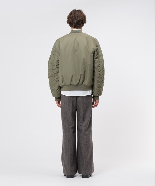 Alpha Industries(アルファインダストリーズ)の「Alpha Industries/アルファインダストリーズ/OXFORD MA-1 RELAXED FIT FLIGHT JACKET/オックスフォードMA-1 リラックスフィット フライトジャケット(MA-1・メンズ・ライトグレー/ブラック/ブラウン/オリーブ・S/M/L/XL/2XL)」の16枚目の写真