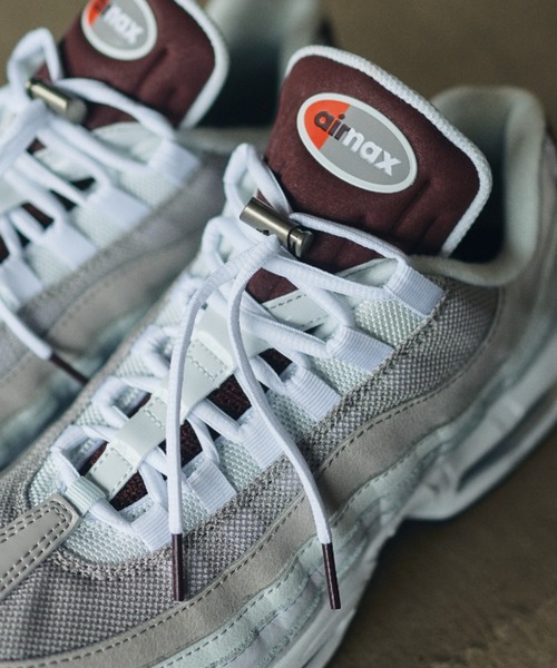 NIKE（ナイキ）の「AIR MAX 95 BIG BUBBLE SE　IW1241-100（スニーカー・メンズ・ホワイト・24.0cm/24.5cm/25.0cm/25.5cm/26.0cm/26.5cm/27.0cm/27.5cm/28.0cm/28.5cm/29.0cm）」の4枚目の写真