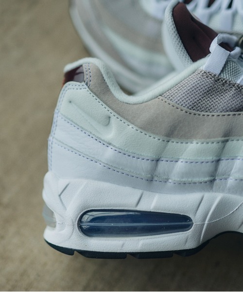 NIKE（ナイキ）の「AIR MAX 95 BIG BUBBLE SE　IW1241-100（スニーカー・メンズ・ホワイト・24.0cm/24.5cm/25.0cm/25.5cm/26.0cm/26.5cm/27.0cm/27.5cm/28.0cm/28.5cm/29.0cm）」の6枚目の写真