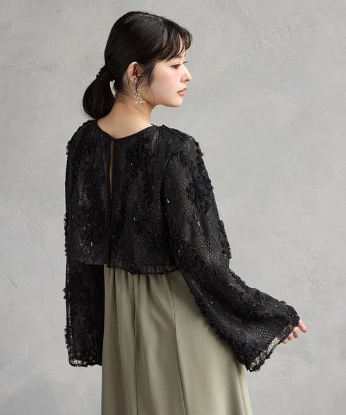 AIMER(エメ)の「2WAYラメレース×シフォンフラワー刺繍ロングスリーブボレロ(カーディガン/ボレロ・レディース・ブラック/ベージュ・MEDIUM)」の10枚目の写真