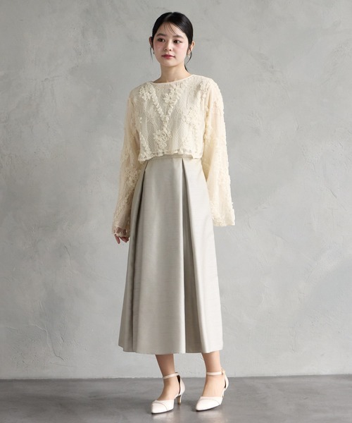 AIMER(エメ)の「2WAYラメレース×シフォンフラワー刺繍ロングスリーブボレロ(カーディガン/ボレロ・レディース・ブラック/ベージュ・MEDIUM)」の5枚目の写真