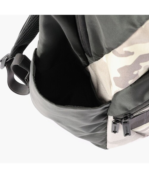 BRIEFING(ブリーフィング)の「MFC WIDE DAY PACK CAMO(バックパック/リュック・メンズ・チャコール・FREE)」の11枚目の写真