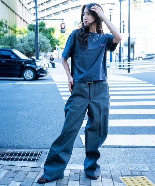 BEN DAVIS(ベンデイビス)の「《BEN DAVIS》LADIES TEE/ベンデイビス レディースTシャツ ショート丈 短め丈 抗菌防臭(Tシャツ/カットソー・レディース・ホワイト/チャコールグレー・MEDIUM/LARGE)」の11枚目の写真