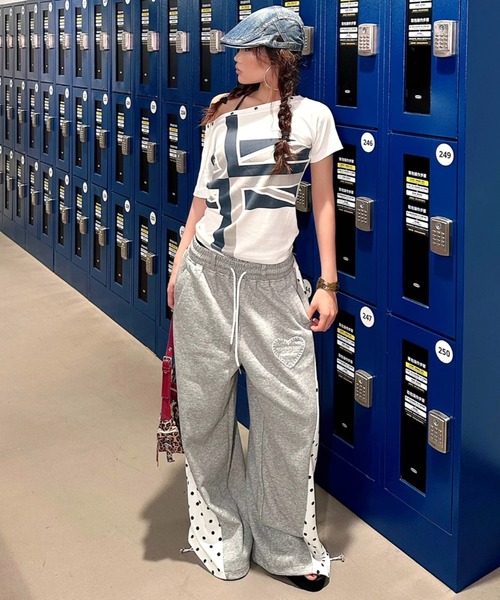 SHEENA(シーナ)の「【裾ドローコード付き】ハート刺繍ロゴドット切替スウェットワイドパンツ(スウェットパンツ・レディース・グレー・M)」の6枚目の写真