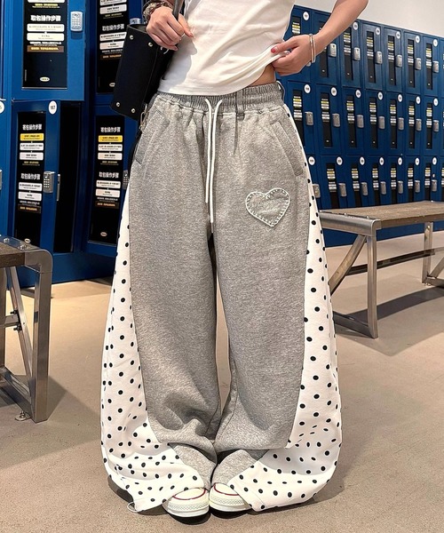 SHEENA(シーナ)の「【裾ドローコード付き】ハート刺繍ロゴドット切替スウェットワイドパンツ(スウェットパンツ・レディース・グレー・M)」の7枚目の写真
