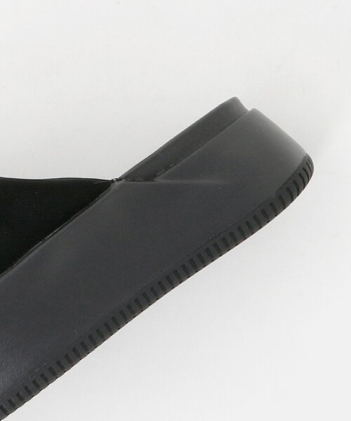 NIKE(ナイキ)の「<NIKE>CALM ウィメンズスライド(サンダル・レディース・ライトブルー/ブラック・24cm/25cm/23cm)」の13枚目の写真