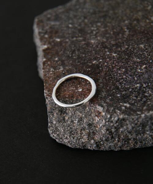 SMELLY(スメリー)の「SMELLY so’ textured minimal ring(リング・レディース・シルバー・11)」の8枚目の写真