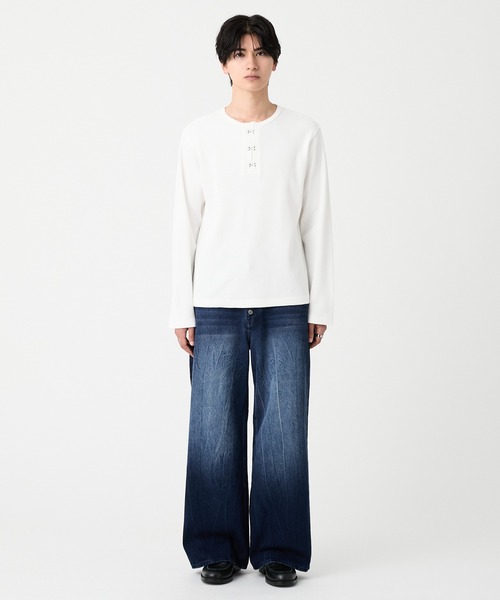 EVOLVERA(エボルヴェラー)の「Vintage Button-Fry Semi-Flare Denim Pants / ヴィンテージ ボタンフライ セミフレアデニムパンツ(デニムパンツ・メンズ・ブルー/ブラック・M/L)」の4枚目の写真