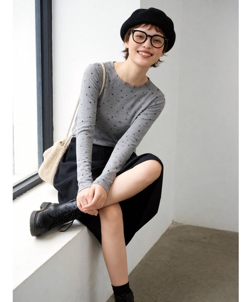 Sew loop(ソーループ)の「ドット柄長袖カットソーTシャツ・ラウンドネック(Tシャツ/カットソー・レディース・ブラック/グレー・FREE)」の3枚目の写真