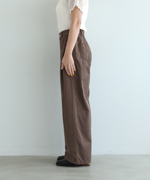 STYLE DELI（スタイルデリ）の「こなれた洗い加工タック入りコットンパンツ（その他パンツ・レディース・ブラック/ブラウン・FREE）」の9枚目の写真