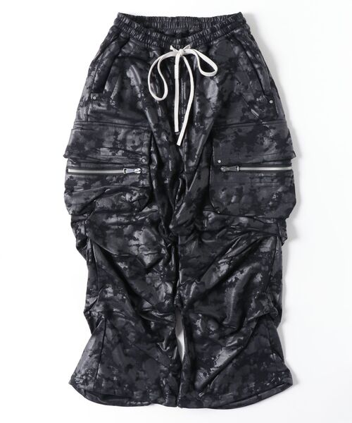 ROYAL FLASH(ロイヤルフラッシュ)の「A.F ARTEFACT/エーエフ・アーティファクト/SWEAT CARGO TUCK WIDE PANTS(その他パンツ・メンズ・ブラック・3/2)」の1枚目の写真