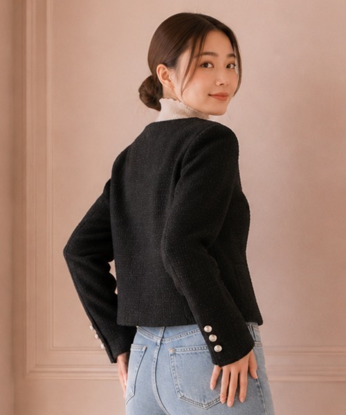 center i（センターアイ）の「ゴールドボタン ショート丈ノーカラーツイードジャケット（ノーカラージャケット・レディース・ホワイト/ブラック・FREE）」の7枚目の写真