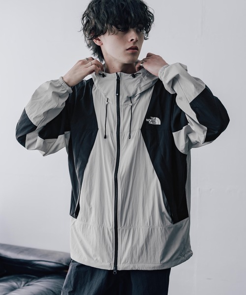 THE NORTH FACE(ザノースフェイス)の「THE NORTH FACE ザ・ノースフェイス M'S 1994 MOUNTAIN JACKET ワンポイントロゴナイロンダブルジップマウンテンパーカー(マウンテンパーカー・メンズ・グレー/ブラック・XL/L/M/XXL)」の2枚目の写真