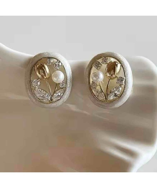 tone(トーン)の「【88eighty-eight】キラキラビジューアンティークチューリップピアス【import】(MA)(ピアス(両耳用)・レディース・ゴールド・FREE)」の3枚目の写真