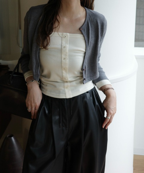 WILLFULLY(ウィルフリー)の「bicolor layered warm touch tops(Tシャツ/カットソー・レディース・ボルドー/チャコール/ブラック・FREE)」の2枚目の写真