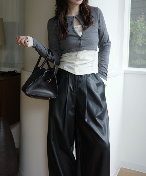 WILLFULLY(ウィルフリー)の「bicolor layered warm touch tops(Tシャツ/カットソー・レディース・ボルドー/チャコール/ブラック・FREE)」の10枚目の写真