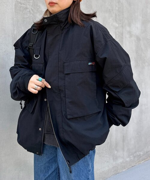 CPCM(シーピーシーエム)の「ボリュームショートマンパ(マウンテンパーカー・メンズ・ブラック/オレンジ・MEDIUM/LARGE)」の7枚目の写真