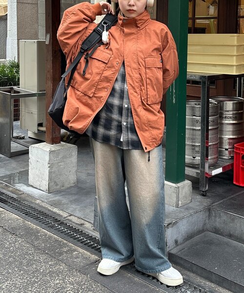 CPCM(シーピーシーエム)の「ボリュームショートマンパ(マウンテンパーカー・メンズ・ブラック/オレンジ・MEDIUM/LARGE)」の19枚目の写真