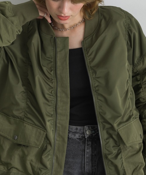 le colis(ルコリ)の「ツイル×タフタ パッカリング切替 MA-1(MA-1・レディース・ベージュ/ブラック/カーキ・FREE)」の21枚目の写真