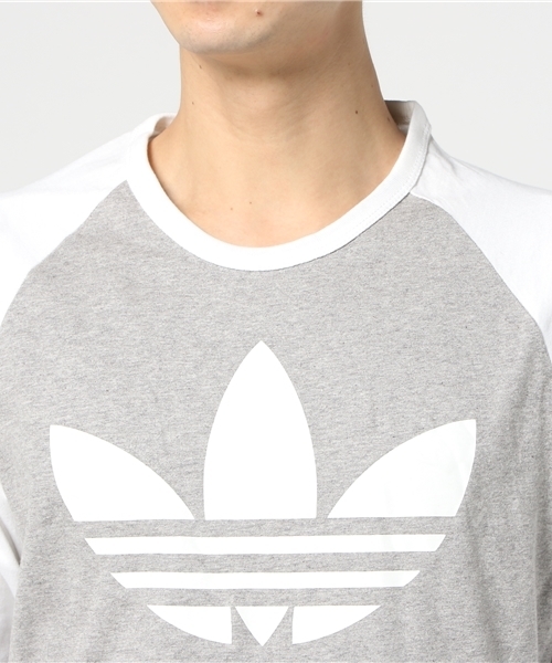adidas（アディダス）の「【adicolor】 Tシャツ [TREFOIL LONG SLEEVE TEE]（Tシャツ/カットソー・メンズ・ホワイト×ブルー/ライトグレー/ブラック・MEDIUM/SMALL/X-SMALL/LARGE/XX-LARGE/X-LARGE/XXX-LARGE）」の6枚目の写真