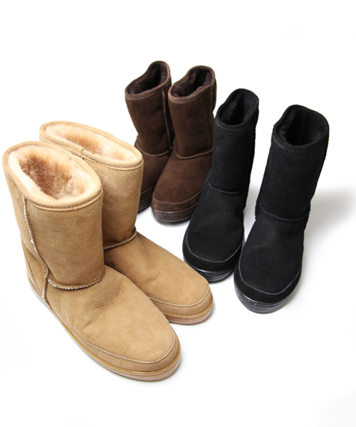 Minnetonka（ミネトンカ）の「ミネトンカ: ムートン ショートブーツ　（ブーツ・レディース・ブラック/ブラウン/ベージュ・5/6/7/8）」の11枚目の写真