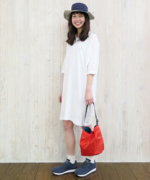 Ne-net(ネネット)の「ブランチポロ(ワンピース・レディース・イエロー/ホワイト/ブルー・02)」の4枚目の写真