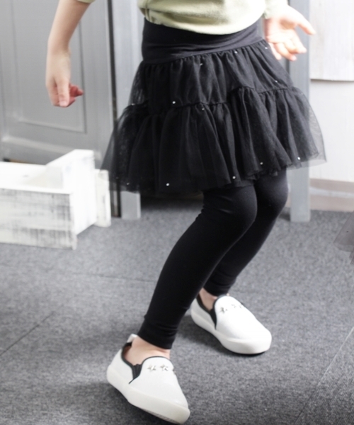 Rora(ローラ)の「リラ チュール スカッツ(2color) レギンス付きスカート(スカート・キッズ・ブラック/チャコールグレー・110cm/90㎝/100cm/130cm/120cm/140cm)」の4枚目の写真
