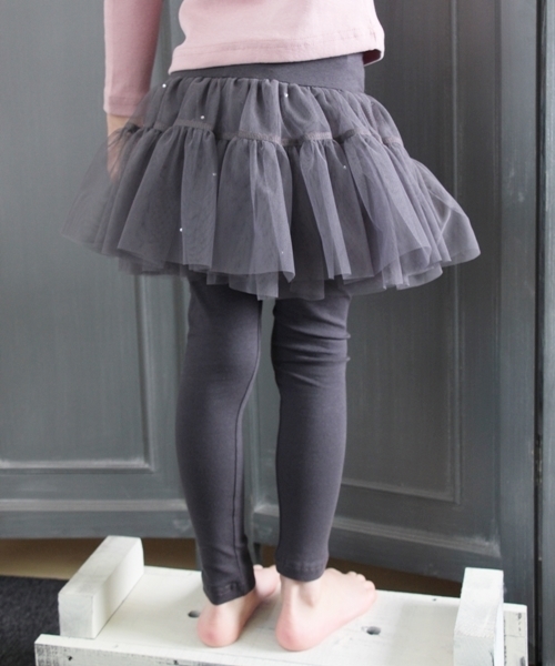 Rora(ローラ)の「リラ チュール スカッツ(2color) レギンス付きスカート(スカート・キッズ・ブラック/チャコールグレー・110cm/90㎝/100cm/130cm/120cm/140cm)」の10枚目の写真