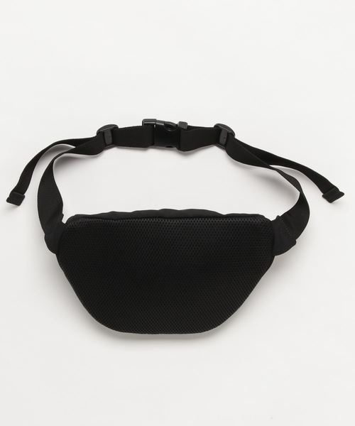 CONVERSE（コンバース）の「CONVERSE　Classic Body Shoulder（ボディバッグ/ウエストポーチ・メンズ・ブラック/ネイビー/グレー/カーキ/ブラウン/ピンク・FREE/ONE SIZE）」の10枚目の写真