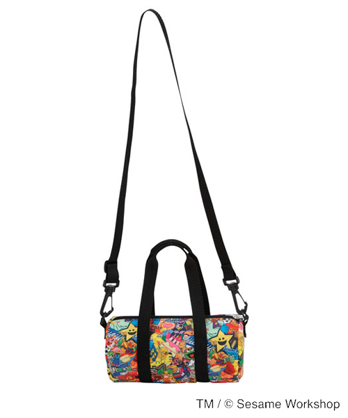 X-girl Stages（エックスガールステージス）の「“SESAME STREET” 2-WAY DUFFLE BAG by Kim Songhe（ショルダーバッグ・キッズ・マルチ・ONE SIZE）」の2枚目の写真