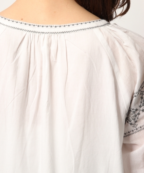 GLOBAL WORK（グローバルワーク）の「キーネックシシュウワンピース/785753（ワンピース・レディース・ホワイト/ブラック/ベージュ/ブルー・FREE）」の13枚目の写真