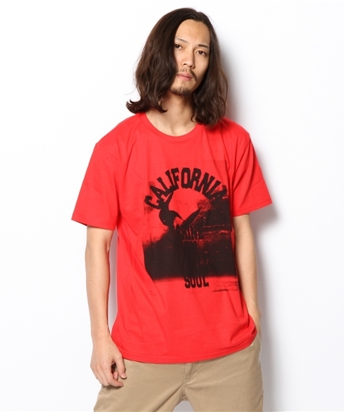 WEGO(ウィゴー)の「WEGO/スポーツフォトカレッジTee(S)(Tシャツ/カットソー・メンズ・ブラック/ホワイト/レッド/ブルー/杢グレー・LARGE/MEDIUM)」の2枚目の写真