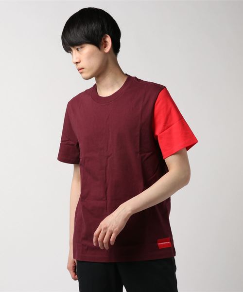 Calvin Klein Jeans(カルヴァンクラインジーンズ)の「レギュラー クルーネック Tシャツ(Tシャツ/カットソー・メンズ・ブラック/ワインレッド・L/M/S/XL)」の2枚目の写真