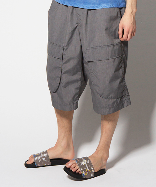 VIRGOwearworks(ヴァルゴウェアワークス)の「LOOSE BIG CARGO SHORTS(カーゴパンツ)」|グレー