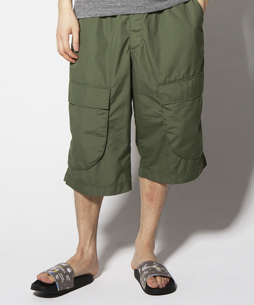 VIRGOwearworks(ヴァルゴウェアワークス)の「LOOSE BIG CARGO SHORTS(カーゴパンツ・メンズ・ブラック/グレー/オリーブ・2/3/4)」の3枚目の写真