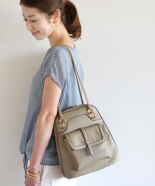 BEAUTY&YOUTH UNITED ARROWS(ビューティーアンドユースユナイテッドアローズ)の「BYSF∵ フェイクレザー2ウェイリュック ◆(ショルダーバッグ・レディース・ブラック/ブラウン/ホワイト/ベージュ/ネイビー/グレー/モカ/オフホワイト・FREE)」の10枚目の写真