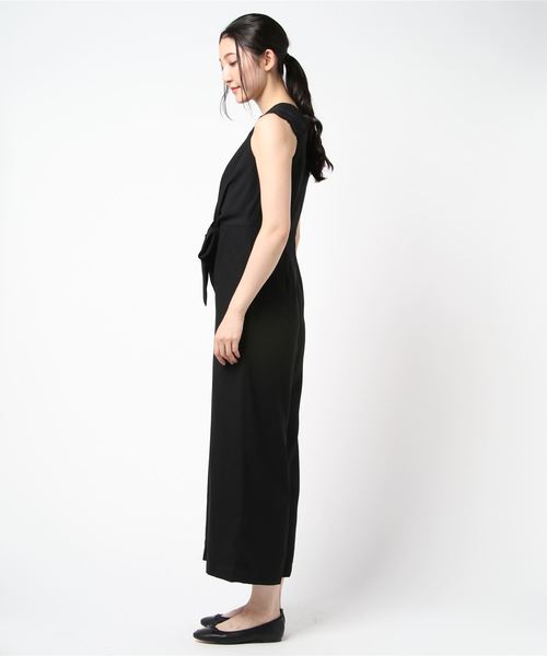 MIIA(ミーア)の「ショルダーレースコンビネゾン(つなぎ/オールインワン・レディース・ブラック/ピンク/ブルー・FREE)」の4枚目の写真