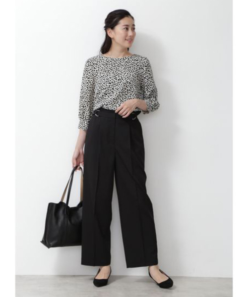 NATURAL BEAUTY BASIC（ナチュラルビューティーベーシック）の「[洗える]サイドDカンウエストパンツ（その他パンツ・レディース・ブラック/キャメル・SMALL/MEDIUM/X-SMALL）」の4枚目の写真