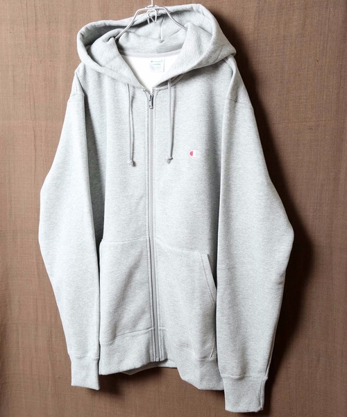 Champion（チャンピオン）の「【CHAMPION/チャンピオン】裏起毛フルジップパーカー　Ｃ３－Ｑ１０６　ワンポイント　刺繍　ユニセックス（パーカー・メンズ・杢グレー/ブラック/ダークグリーン/ネイビー/オフホワイト/ブラウン/ホワイト・SMALL/MEDIUM/LARGE/X-LARGE/XX-LARGE）」の9枚目の写真