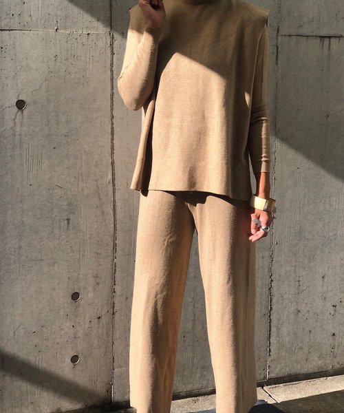 PARKS TOKYO SELECT(パークストウキョウセレクト)の「パンツセットアップニット(ニット/セーター・レディース・ベージュ・FREE)」の1枚目の写真