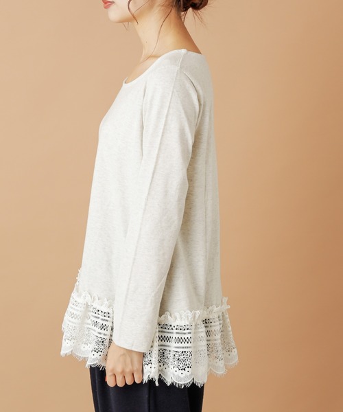 PUAL CE CIN(ピュアルセシン)の「【cotton】裾レースプルオーバー(Tシャツ/カットソー・レディース・オートミール/チャコールグレー・FREE)」の4枚目の写真