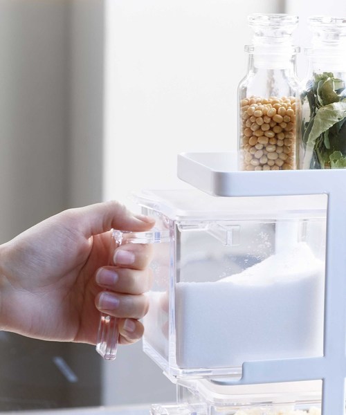 212 KITCHEN STORE（トゥワントゥキッチンストア）の「調味料ストッカー&ラック3段スリム WH 山崎実業 ＜tower タワー＞（キッチン収納・レディース・その他・00）」の3枚目の写真