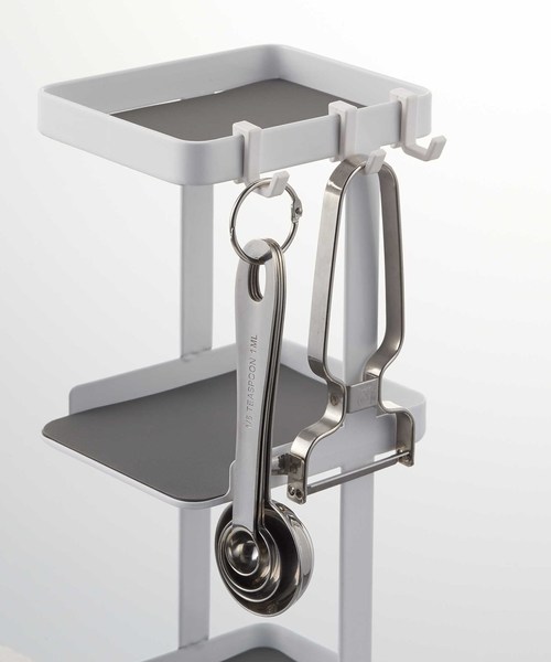 212 KITCHEN STORE（トゥワントゥキッチンストア）の「調味料ストッカー&ラック3段スリム WH 山崎実業 ＜tower タワー＞（キッチン収納・レディース・その他・00）」の5枚目の写真