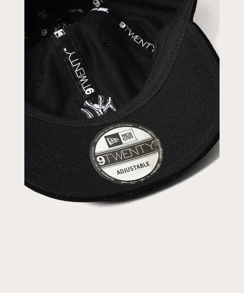 NEW ERA（ニューエラ）の「【別注】 ＜NEW ERA（ニューエラ）＞ VLVT 9TWENTY/キャップ（キャップ・メンズ・ブラック/ネイビー・FREE）」の4枚目の写真
