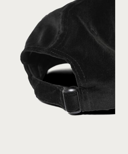 NEW ERA（ニューエラ）の「【別注】 ＜NEW ERA（ニューエラ）＞ VLVT 9TWENTY/キャップ（キャップ・メンズ・ブラック/ネイビー・FREE）」の5枚目の写真