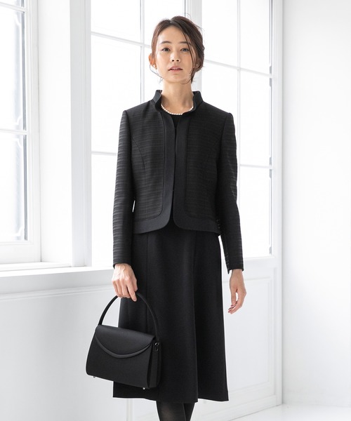 form forma(フォルムフォルマ)の「フリルカラージャケット&フレアワンピース ブラックフォーマルスーツ(スーツセット・レディース・ブラック・11号/9号/13号/15号)」の5枚目の写真