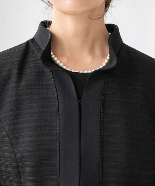 form forma(フォルムフォルマ)の「フリルカラージャケット&フレアワンピース ブラックフォーマルスーツ(スーツセット・レディース・ブラック・11号/9号/13号/15号)」の14枚目の写真